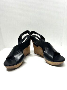 Diane von Furstenberg wedges in size 10M
